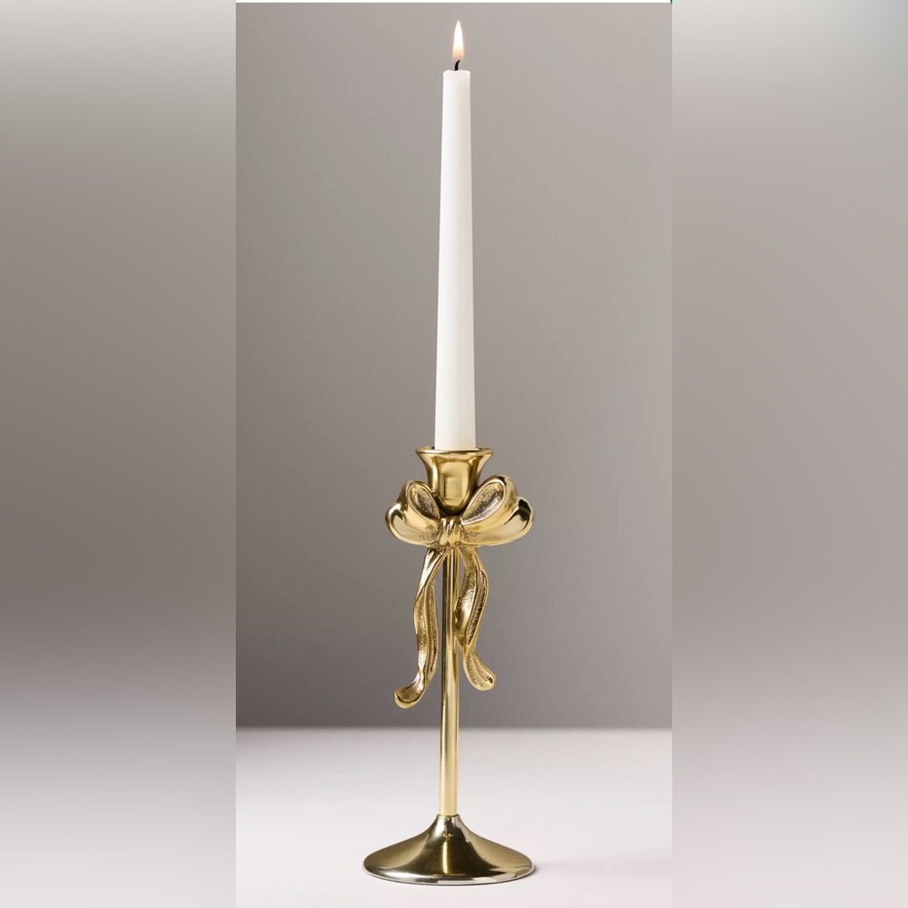 Elegant Gold Bow Candle Holders. Set of 3 handle holders. - Picture 3 of 7